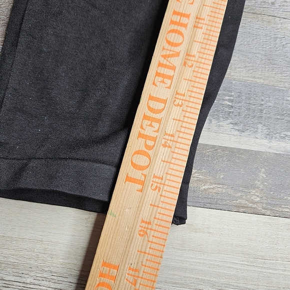 Blanqi Everyday Blank Capri Leggings Size Large - Picture 9 of 10